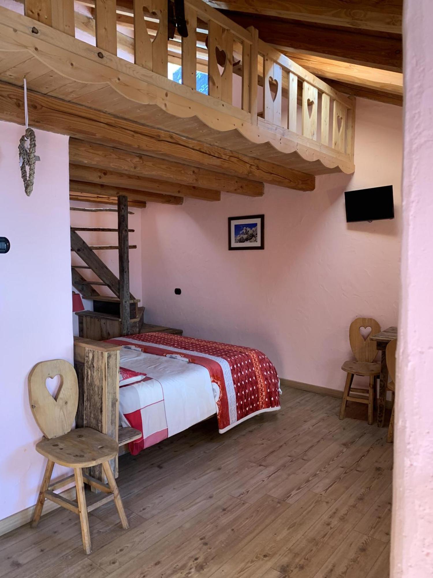 La Ferme Du Grand Paradis Cogne Phòng bức ảnh