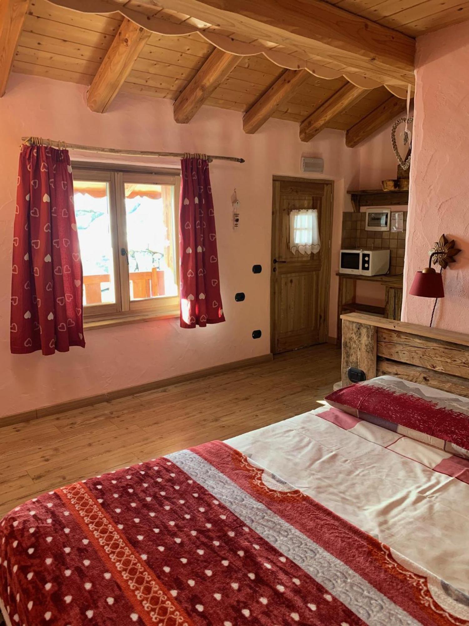 La Ferme Du Grand Paradis Cogne Phòng bức ảnh